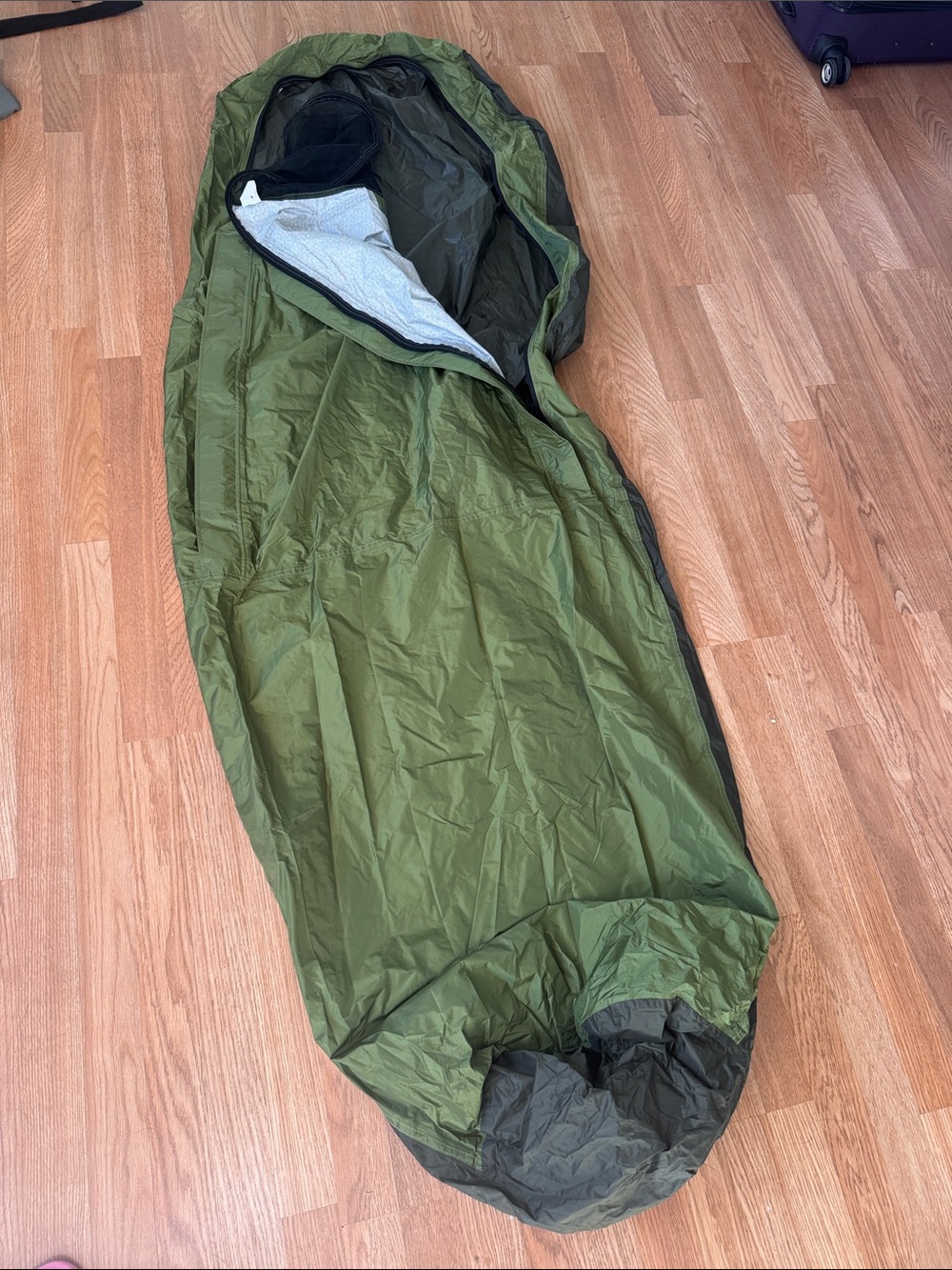 Men's Olive Green Lightweight Hooded Sleeping Bag